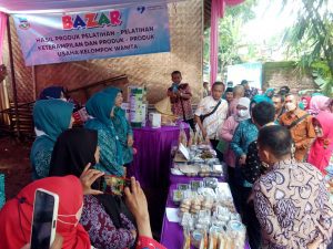 Pelaksanaan Verifikasi Akhir Peningkatan Peran Wanita Menuju Keluarga Sehat dan Sejahtera (P2WKSS) yang dilaksanakan di Kampung Pangsor, Kelurahan Sukajaya, Kecamatan Tarogong Kidul, Kabupaten Garut, Kamis (24/11/2022).