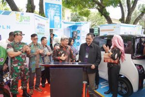 Pelaksanaan _Opening Ceremony_ Garut Festival 2022 yang dilaksanakan di Alun-Alun Garut, Kecamatan Garut Kota, Kabupaten Garut, Kamis (8/12/2022)