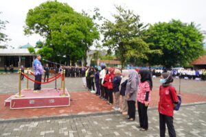 Gelar Apel Khusus Tenaga Outsourcing:Bupati Garut Komitmen Tingkatkan Kesejahteraan 
