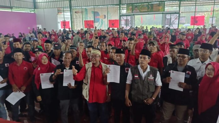 17 Pengurus PAC Dan Ranting Sekabupaten Purwakarta Serta Sayap Partai Mendekrarasikan Dukungan H Budi Hermawan Calon Pilkada 2024-2029